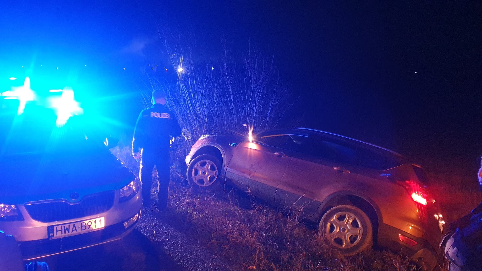 Drogę ucieczki złodziejowi zablokował nadjeżdżający pociąg