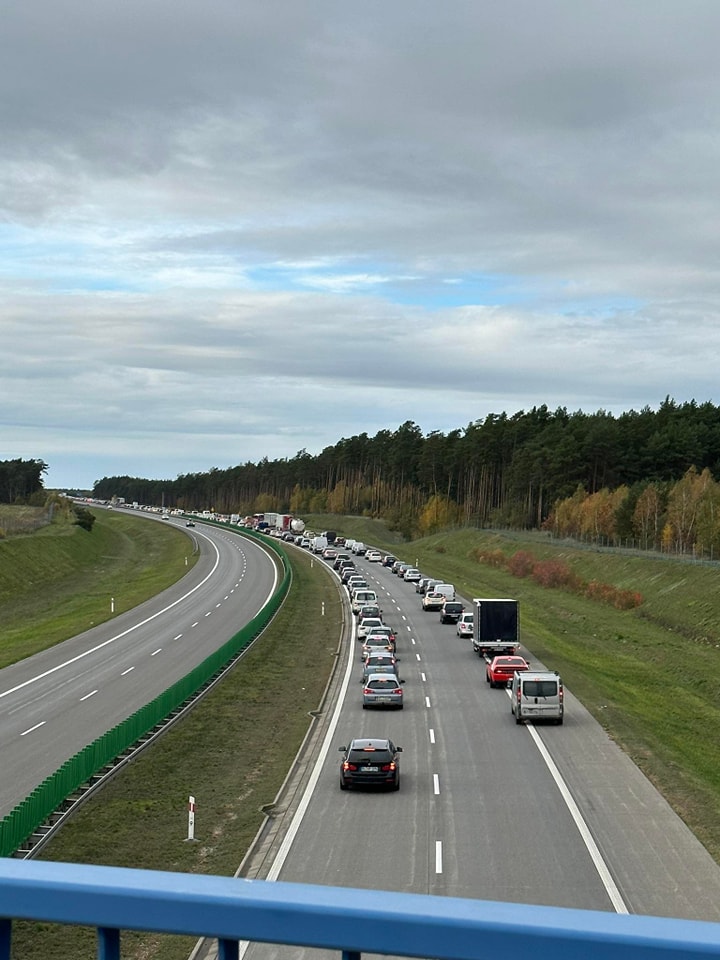 Korek na autostradzie A2 przed Rzepinem