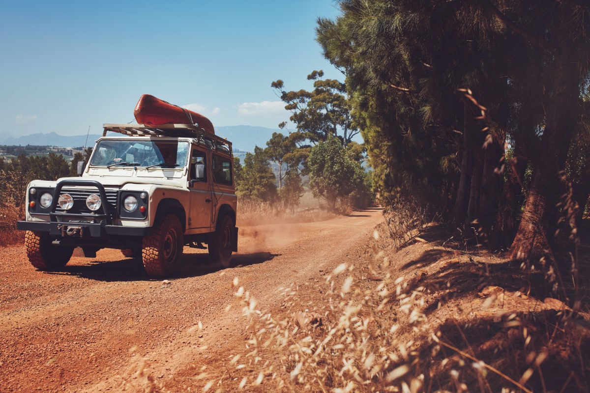 4 powody, dla których wyciągarka elektryczna w samochodach offroad jest niezastąpionym akcesorium