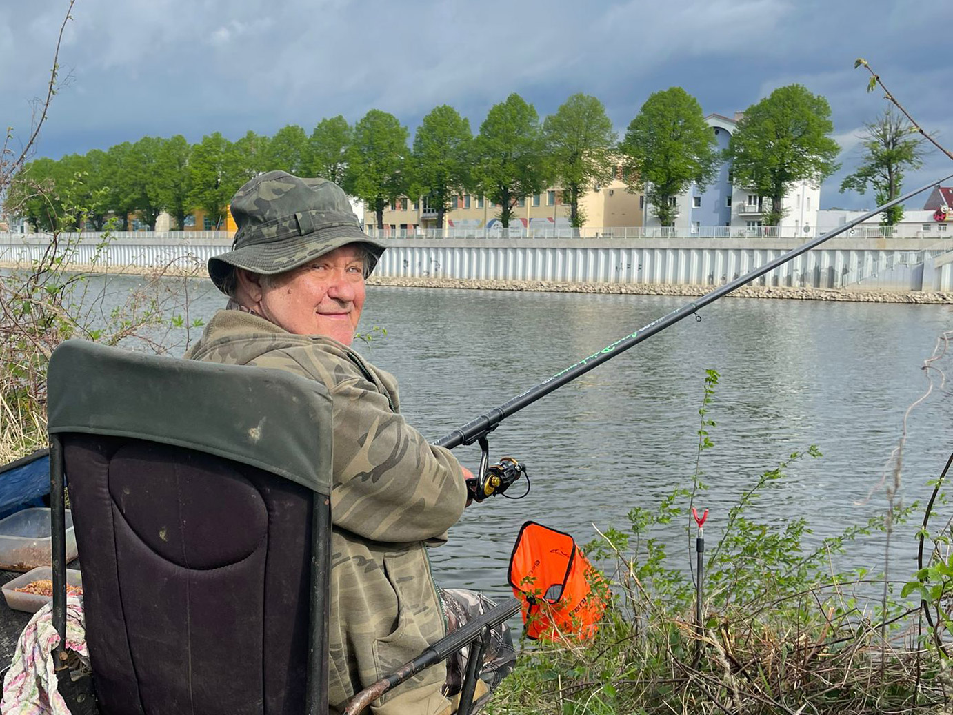 Wędkarskie zawody dla seniorów nad Odrą